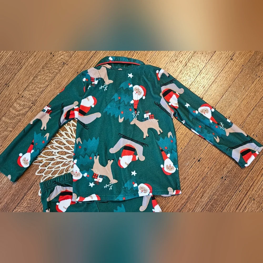 Carter's Christmas Santa Button Up  Pajamas Size 5T